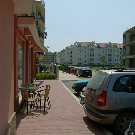 Апартаменти Sunset - Menada *