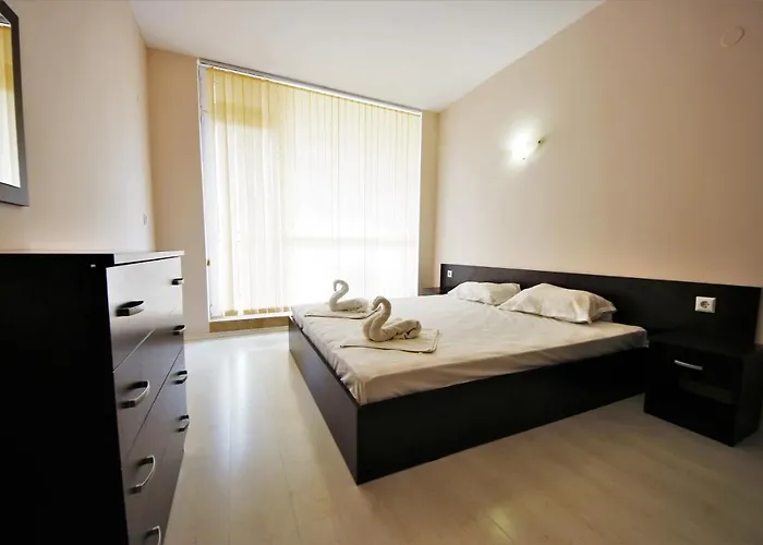 Sunset - Menada ساني بيتش