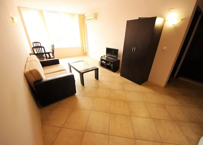 Sunset - Menada ساني بيتش